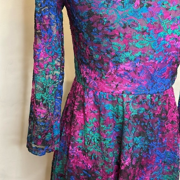 Vibrant Lace Fit and Flare Knee Length Dress - Picture 4 of 4